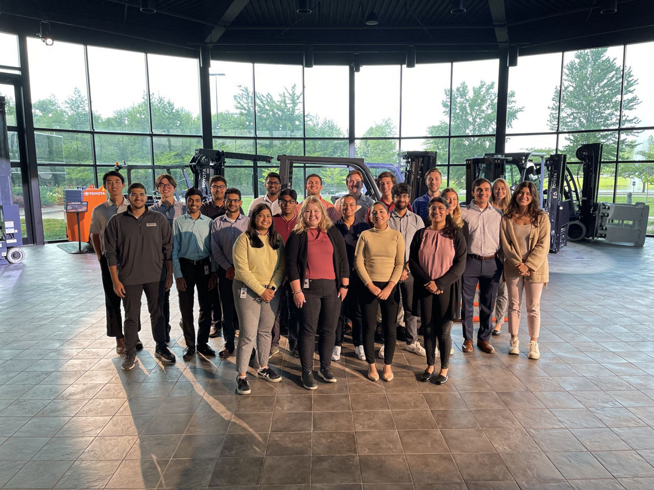 Stagiaires en manutention Toyota 2022