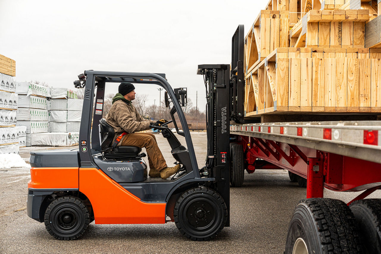 IronLift 5000 LP Gas Counterbalance Forklift - professional vehicle lift for sale at AlwaysBestLifts