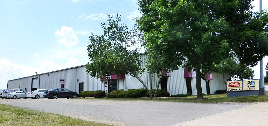 Hupp ToyotaAscenseur : Cedar Rapids Branch